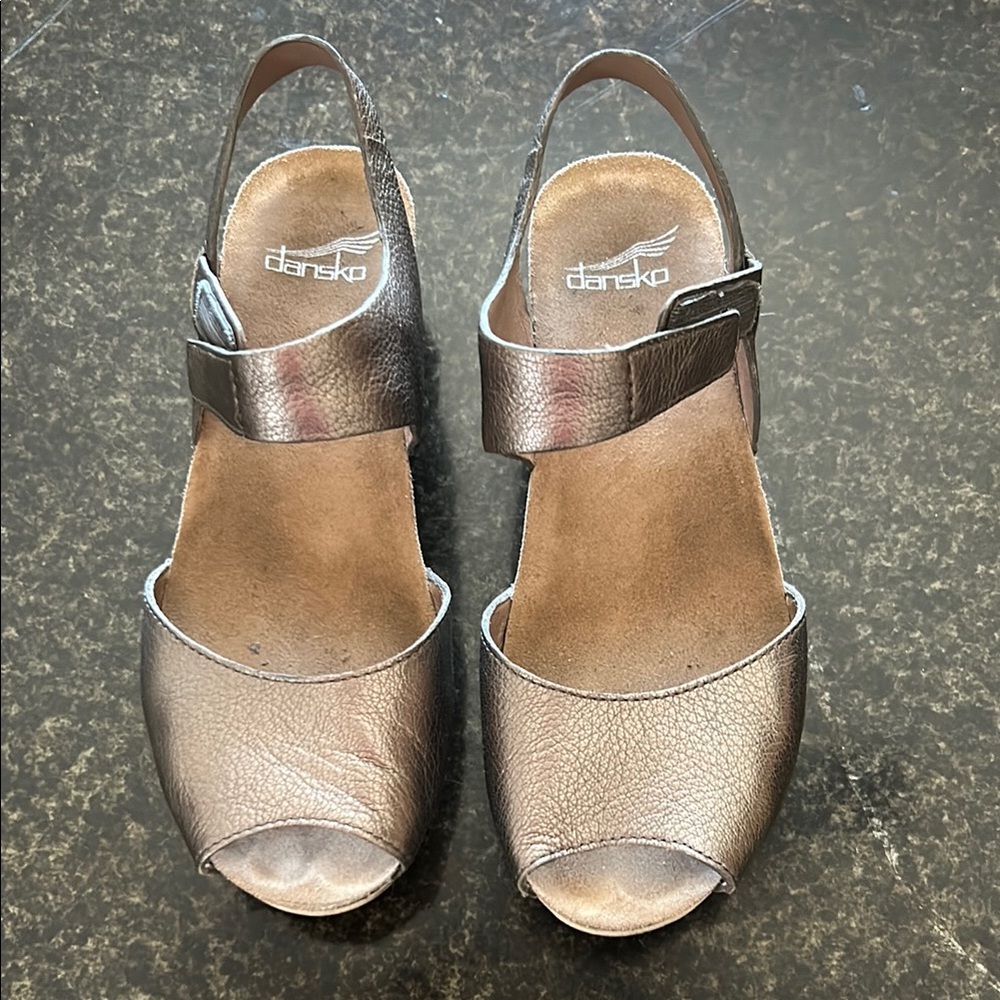 Dansko Silver Sandals Comfort-Focused Metallic